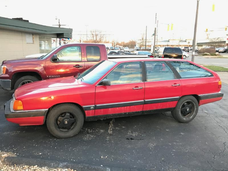 Illustration for article titled For $1,200, Could This 1988 Audi 5000S Make You Avant-Garde?